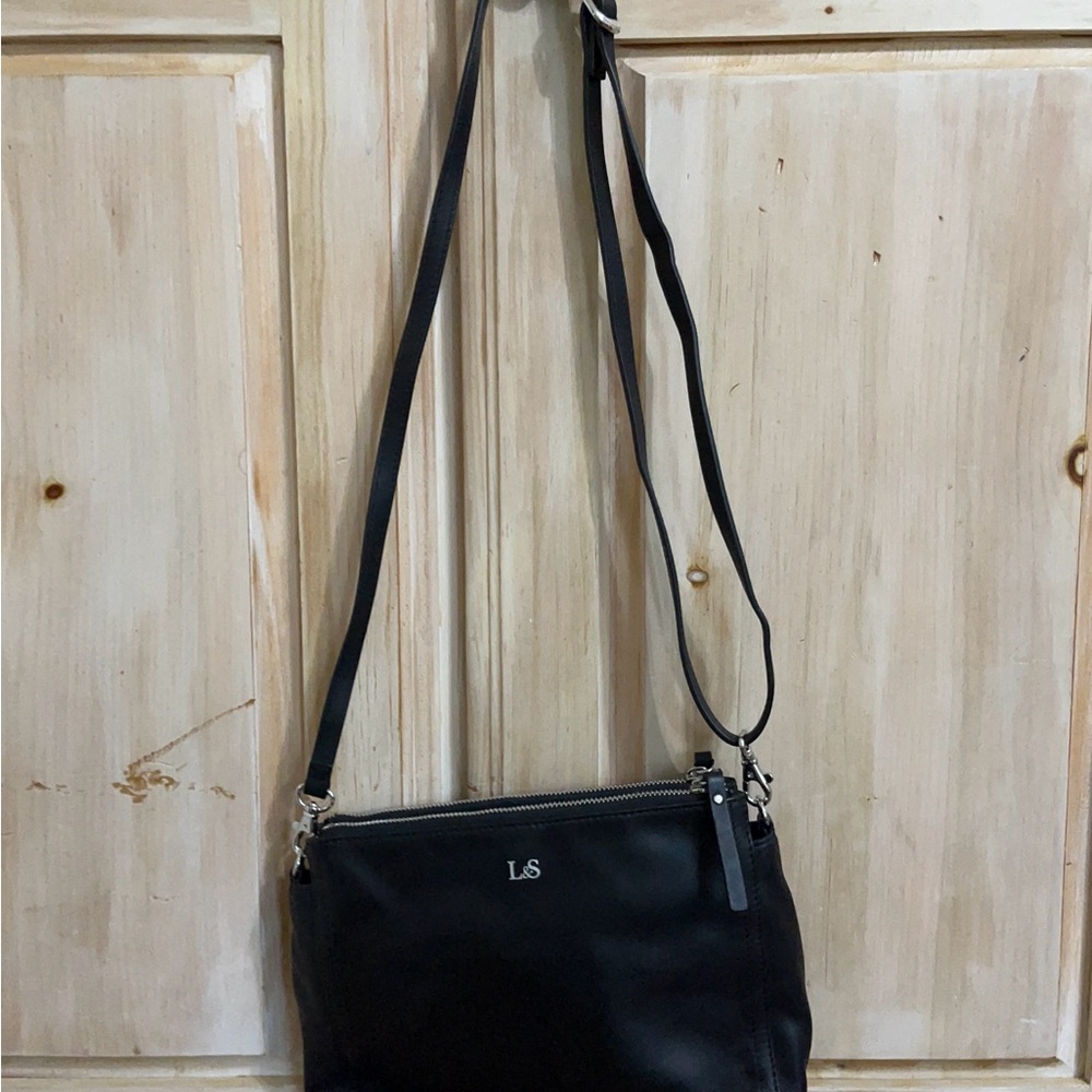Lo & Sons Black Pearl Crossbody Bag